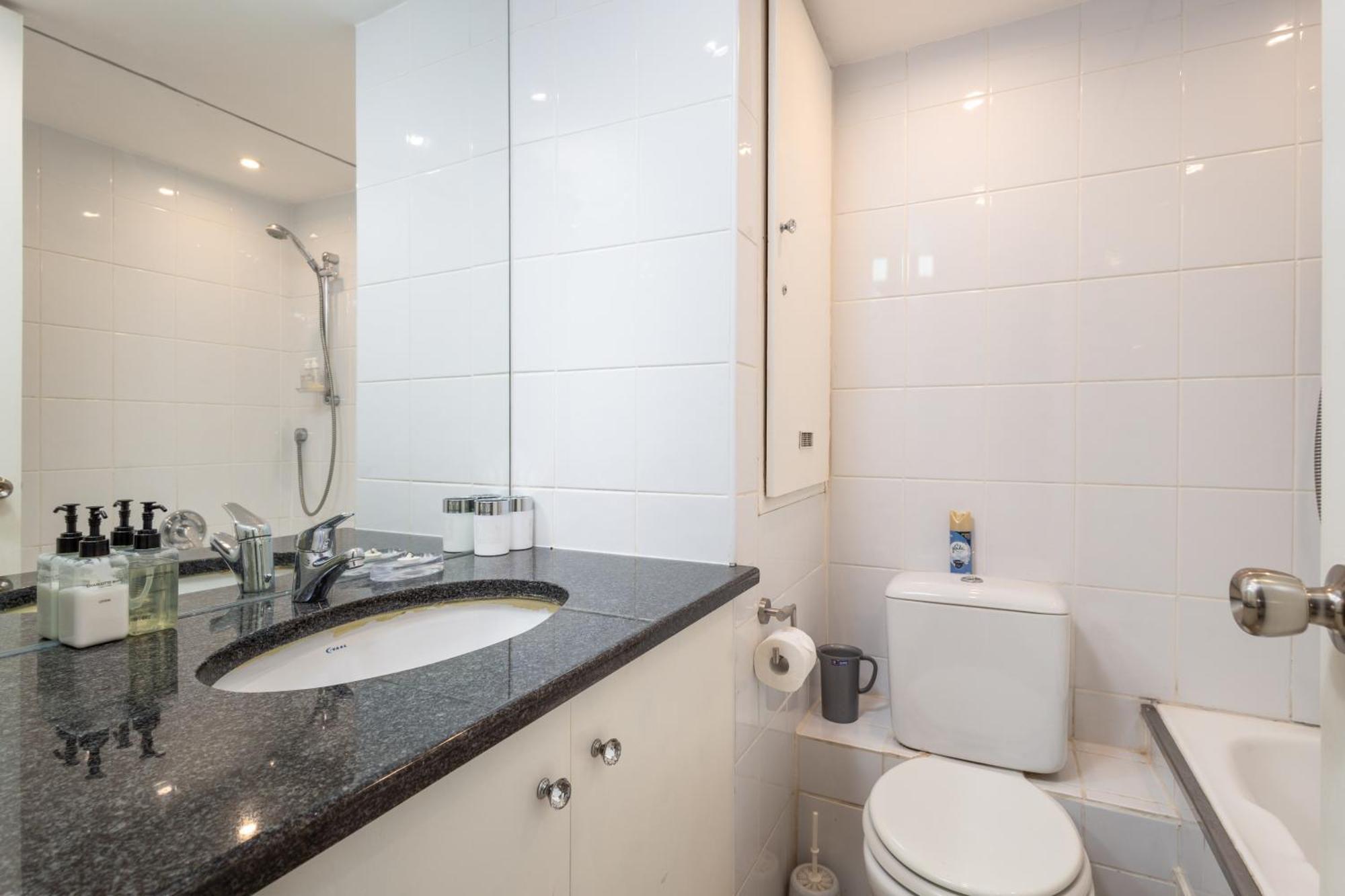 803 Bermudas Durban Bagian luar foto