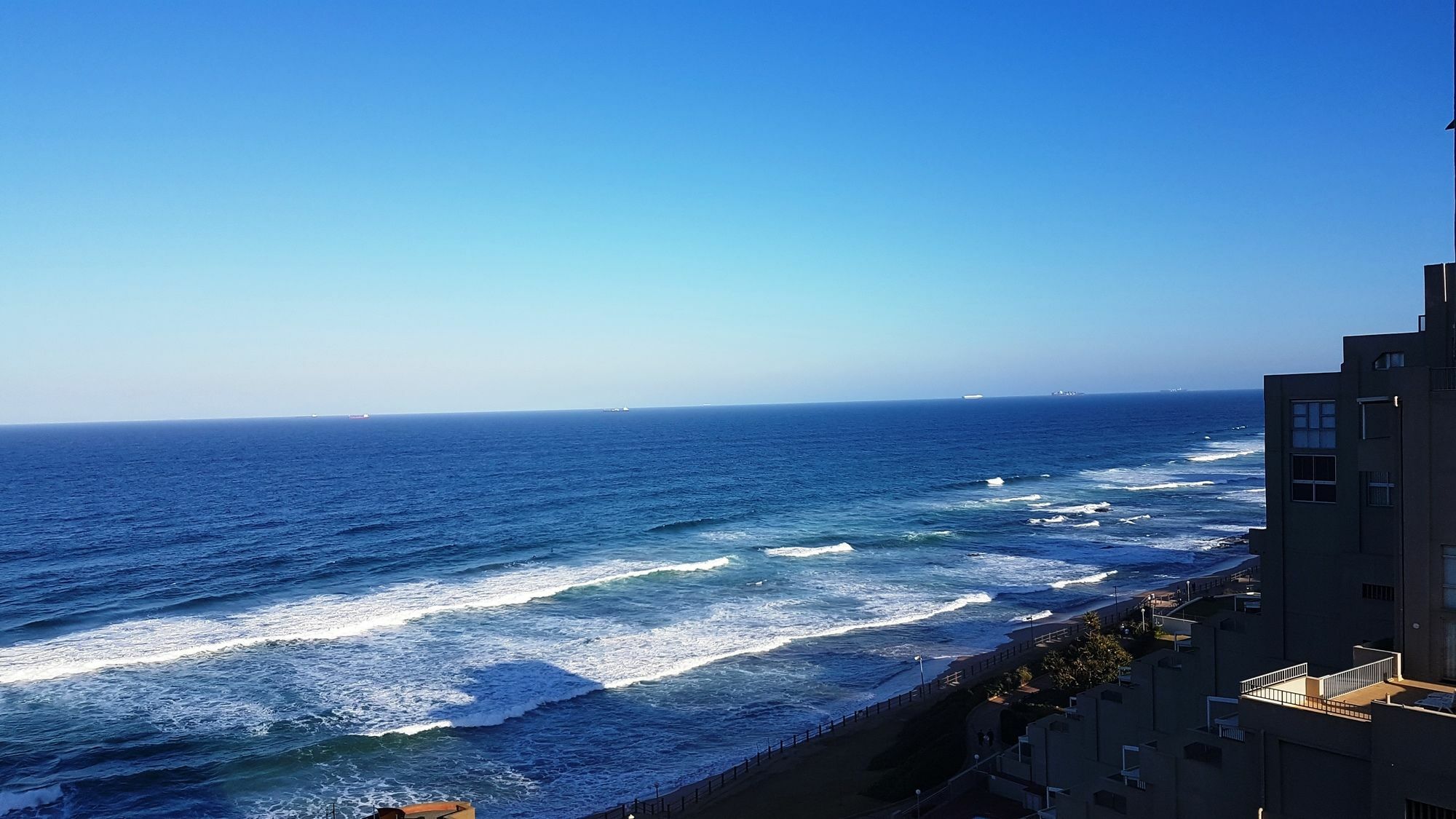 803 Bermudas Durban Bagian luar foto
